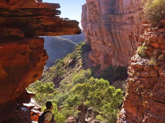 roserockschool | Kings Cave: Exploring the historical Kings Cave.