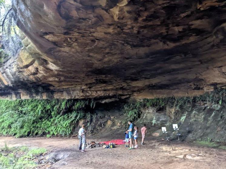 roserockschool | Kings Cave: Exploring the historical Kings Cave.