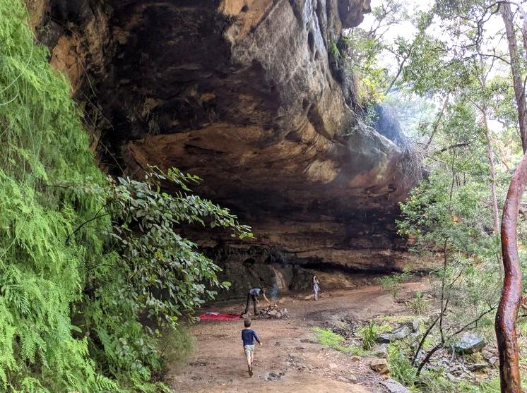 roserockschool | Kings Cave: Exploring the historical Kings Cave.