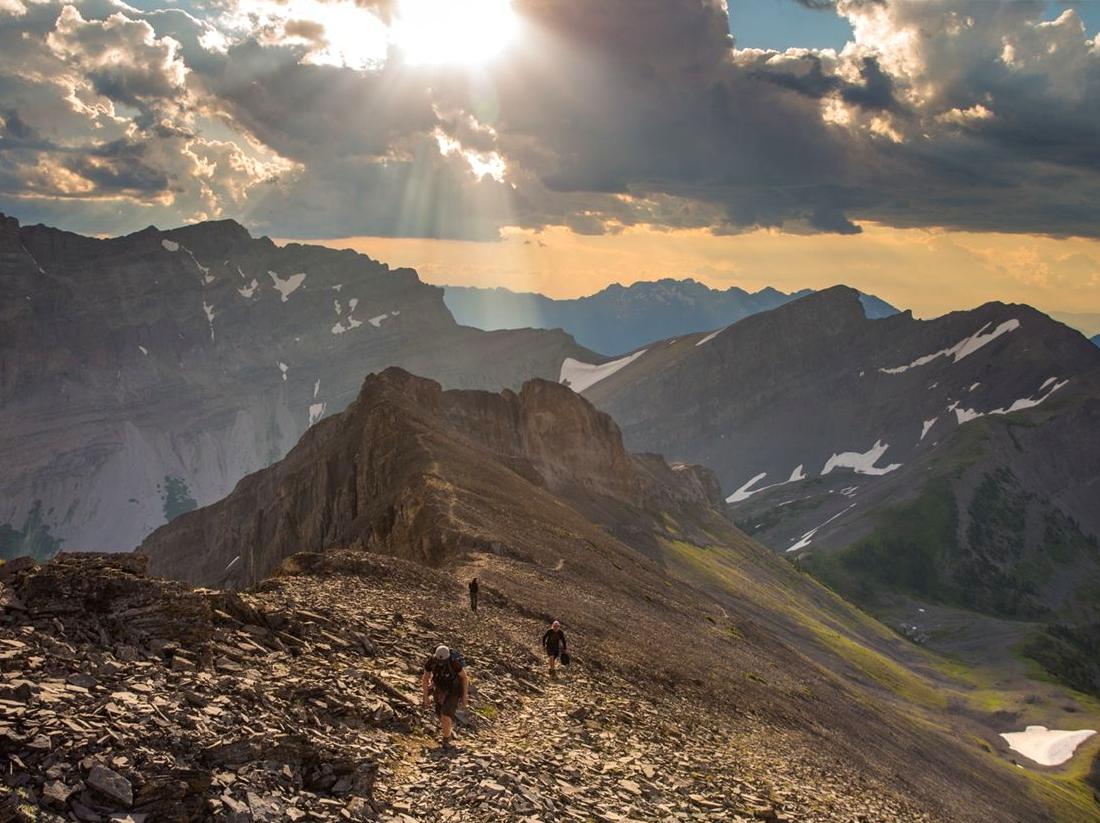 roserockschool | Hike to the Three Sisters: A detailed guide to hiking to the iconic Three Sisters.